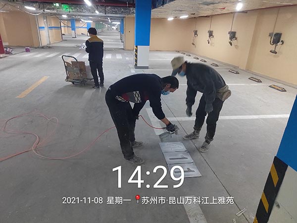 道路劃線，車位劃線，停車位劃線