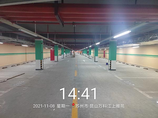 开车进出地下停车场时要注意的问题，进出地下停车场注意以下几点？